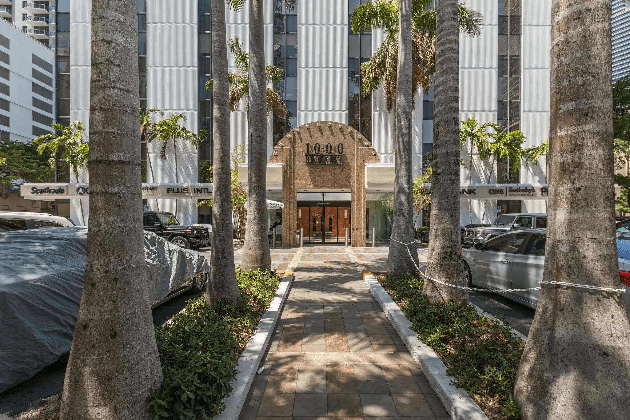 1000 BRICKELL